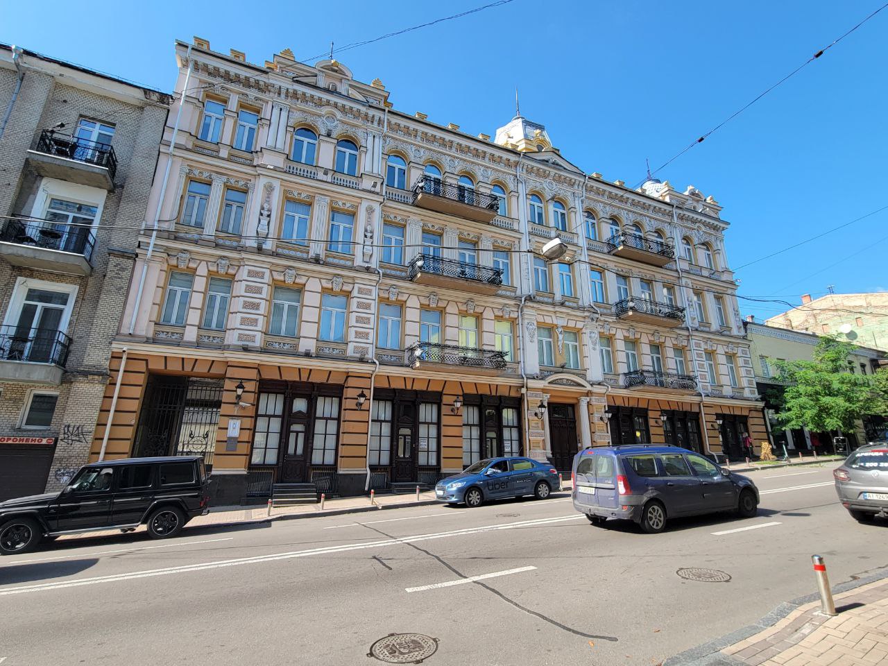 Аренда офиса от 516 м2 Майдан